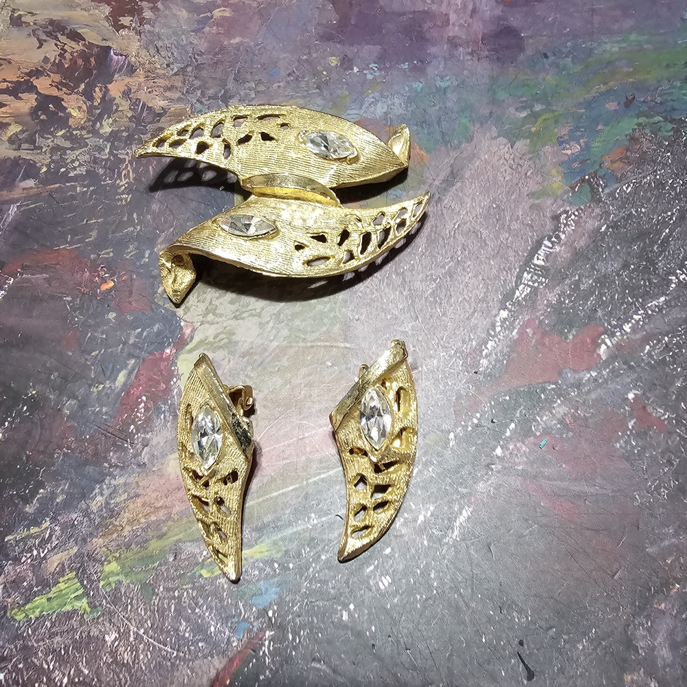 Elegant Gold Leaf Jewelry Set